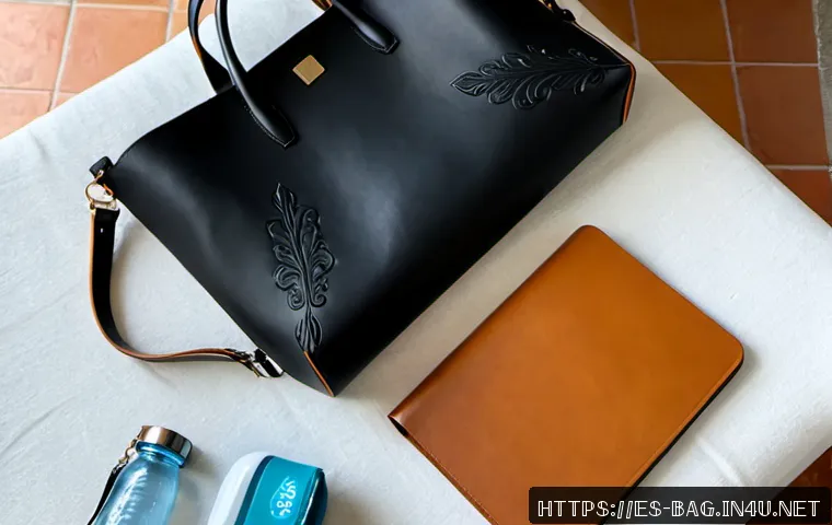 ¿Merece la pena un tote bag con monograma de Calvin Klein? Guía para comparar diseño, capacidad y precio 3 캘빈클라인 모노그램 토트백 리뷰 관련 이미지 1